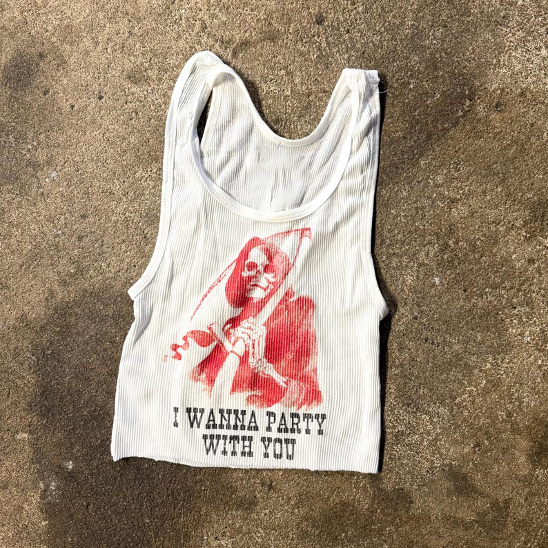 Tank Top Ribbed - リブ編みタンクトップ、キラーパーティービンテージ風グラフィック入り、20インチ、女の子向け、美的レタープリント、グランジゴス、キャミソール、女性服