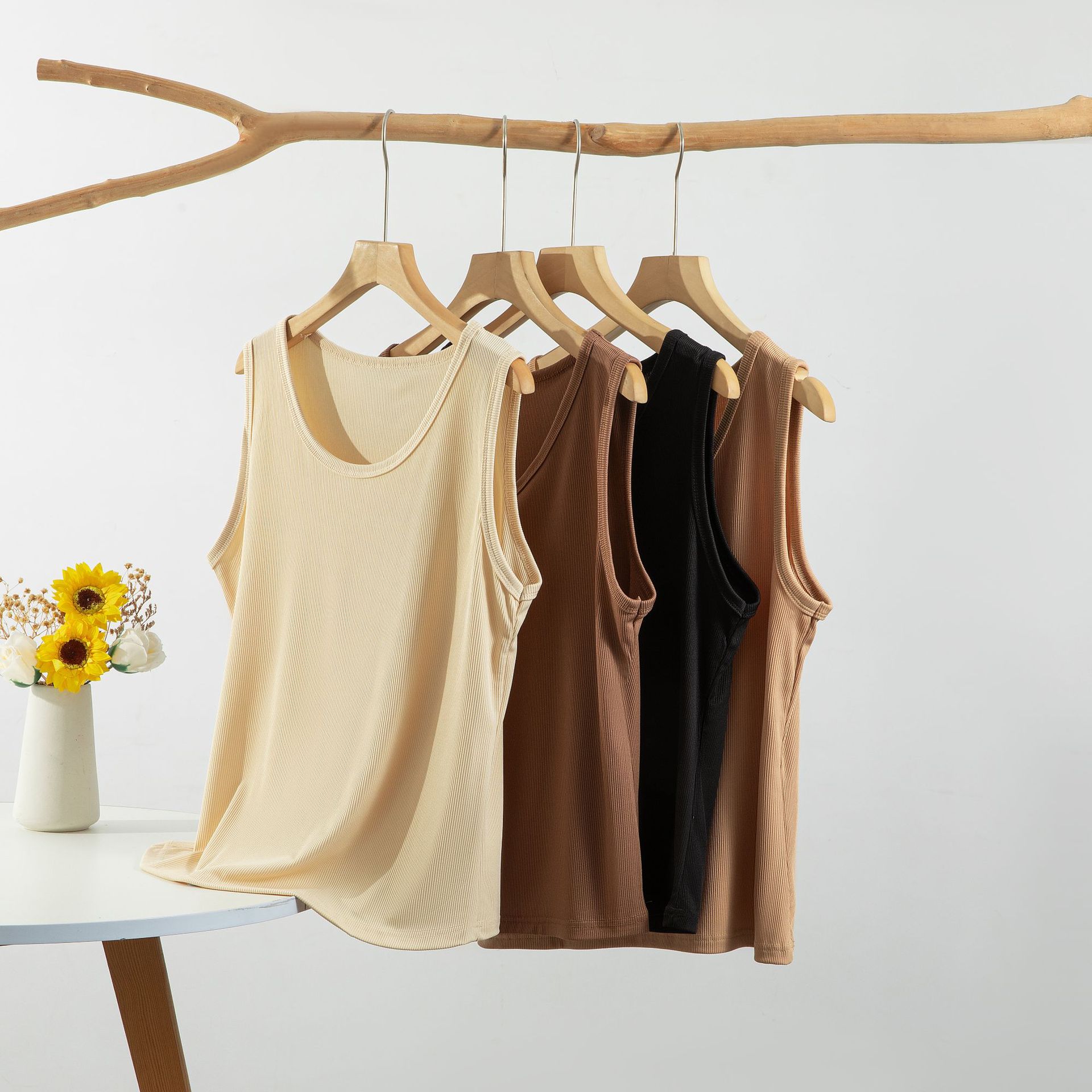 女性用リブ編みシルクTシャツ,リブトップ,VネックTシャツ, - Tank Top Ribbed のレビューと価格